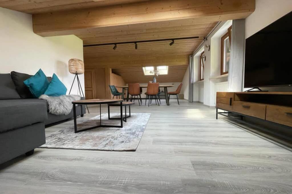 Gemuetliche Ferienwohnung Im Dg Am Tegernsee - Bergblick, Ruhe & Ganz Viel Platz Bad Wiessee Exterior foto